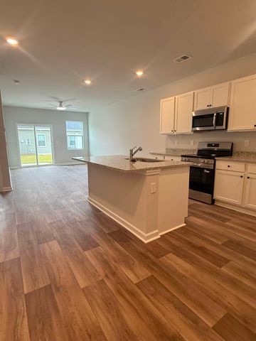 1104 Pit Crew Dr, Myrtle Beach, SC 29579
