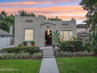 113 SEMINOLE Road, Atlantic Beach, FL 32233