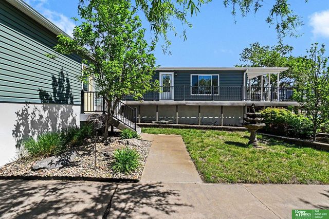 17313 Yucca Circle, Bellevue, NE 68123