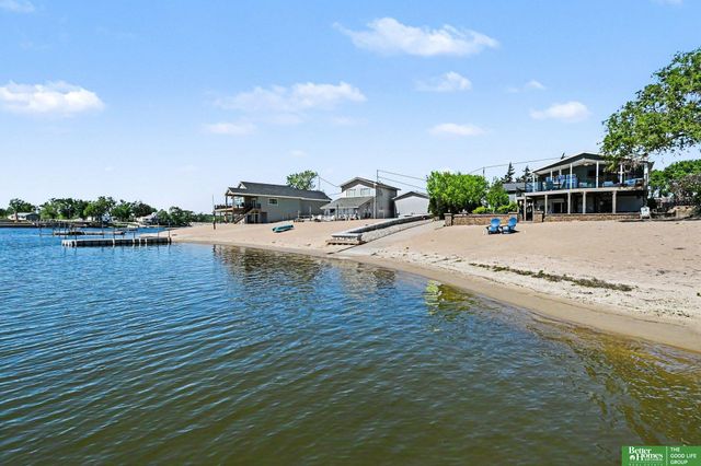 17313 Yucca Circle, Bellevue, NE 68123