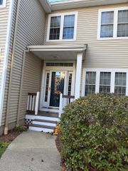 46 Chatham Drive # 46, Bedford, NH 03110