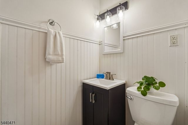 128 Stevens Pl, North Arlington Boro, NJ 07031