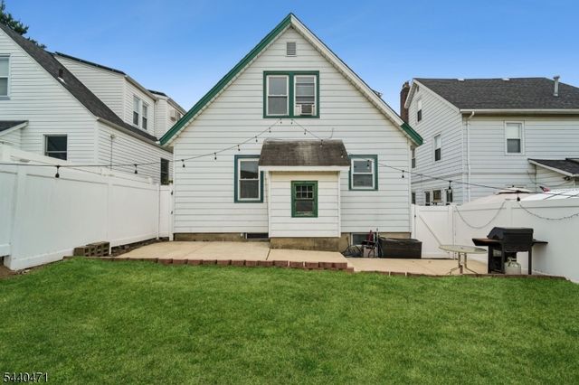 128 Stevens Pl, North Arlington Boro, NJ 07031