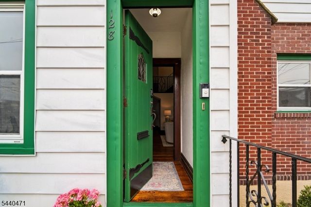 128 Stevens Pl, North Arlington Boro, NJ 07031