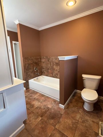 412 CINDY DR., Paragould, AR 72450