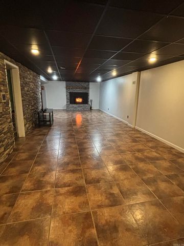 412 CINDY DR., Paragould, AR 72450