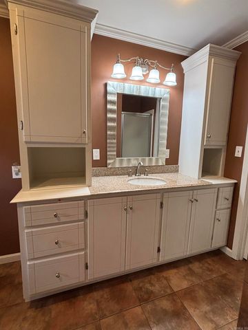 412 CINDY DR., Paragould, AR 72450