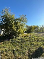 2606 E Commerce St, San Antonio, TX 78203