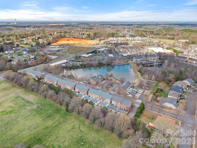 8658 Beaver Creek Drive, Charlotte, NC 28269