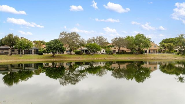 6660 NW 75th Place, Parkland, FL 33067