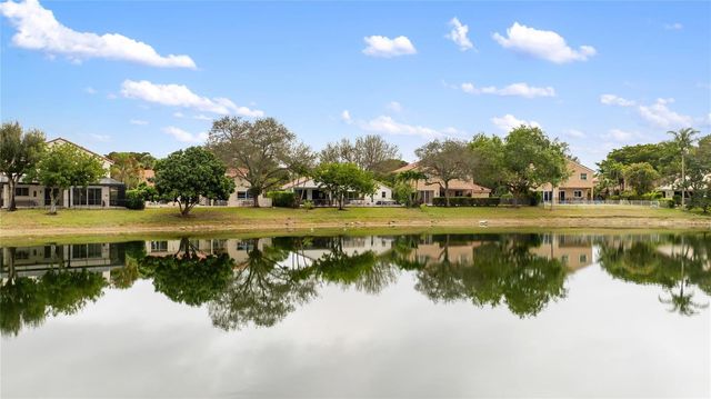 6660 NW 75th Place, Parkland, FL 33067