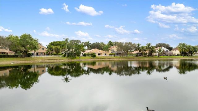 6660 NW 75th Place, Parkland, FL 33067