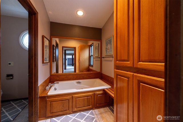 160 Northridge Drive, Centralia, WA 98531