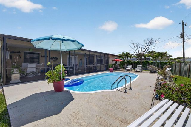 437 SE Nome Drive, Port St. Lucie, FL 34984
