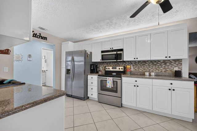 437 SE Nome Drive, Port St. Lucie, FL 34984