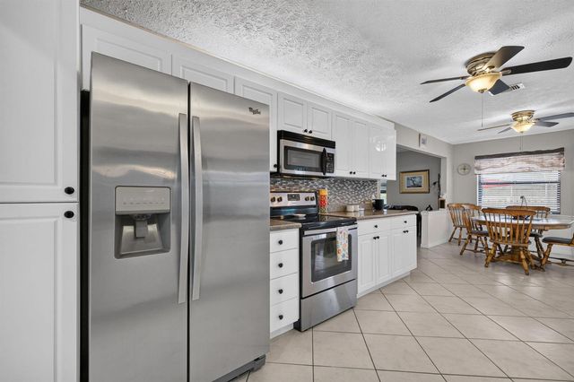 437 SE Nome Drive, Port St. Lucie, FL 34984