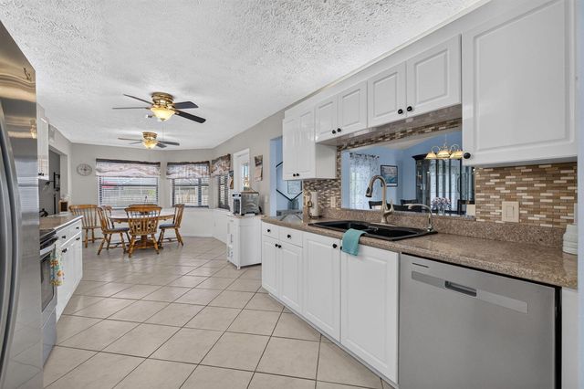 437 SE Nome Drive, Port St. Lucie, FL 34984