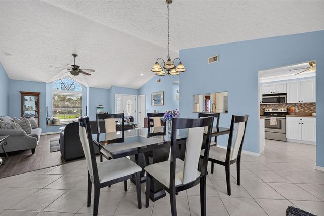 437 SE Nome Drive, Port St. Lucie, FL 34984