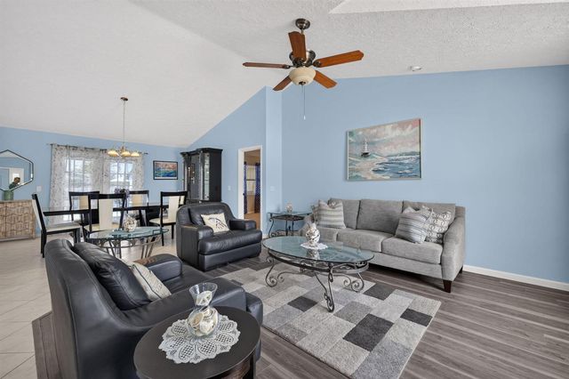 437 SE Nome Drive, Port St. Lucie, FL 34984