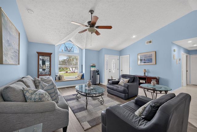 437 SE Nome Drive, Port St. Lucie, FL 34984