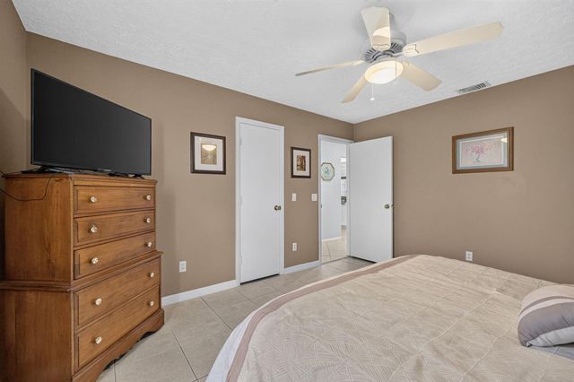 437 SE Nome Drive, Port St. Lucie, FL 34984