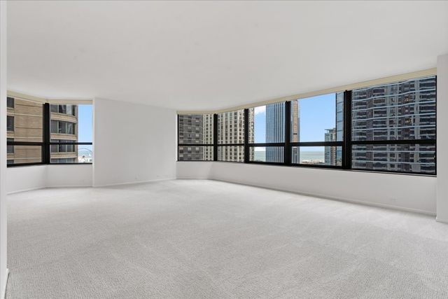 400 E Ohio Street 2003, Chicago, IL 60611