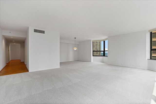 400 E Ohio Street 2003, Chicago, IL 60611