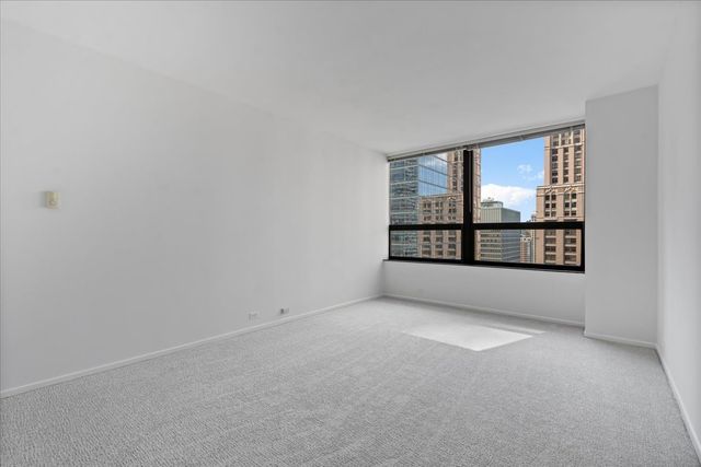 400 E Ohio Street 2003, Chicago, IL 60611