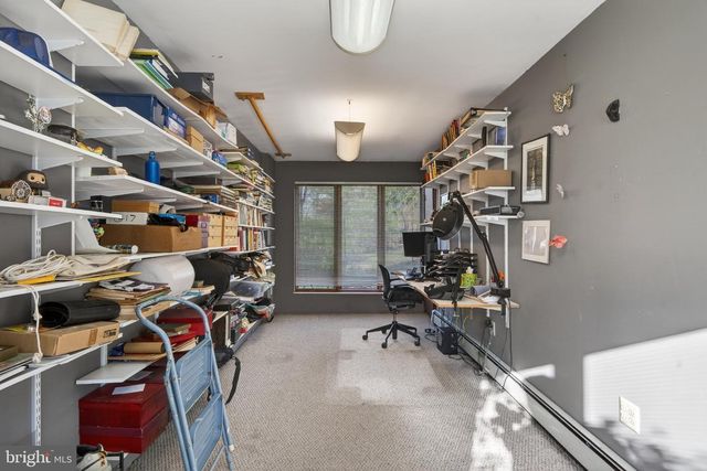 2 SUNSET DR, Paoli, PA 19301