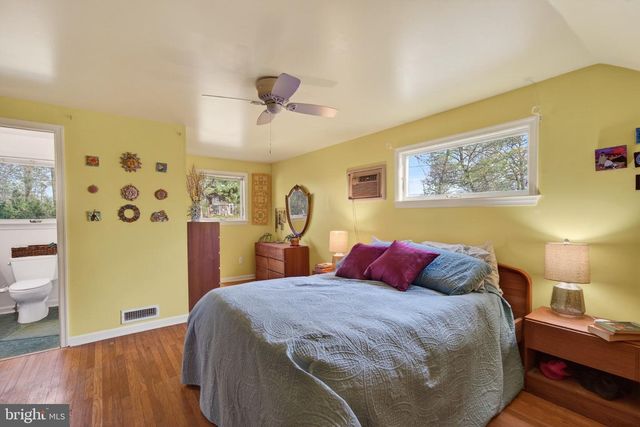 2 SUNSET DR, Paoli, PA 19301