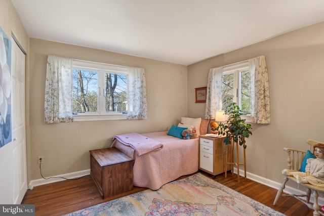 2 SUNSET DR, Paoli, PA 19301