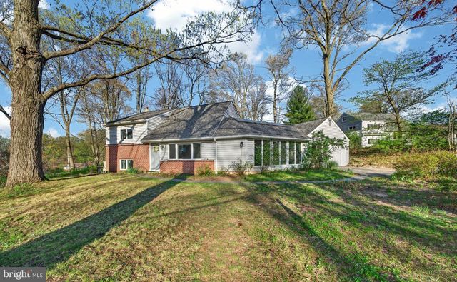 2 SUNSET DR, Paoli, PA 19301