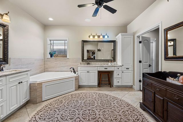 813 Avenue T, Shallowater, TX 79363