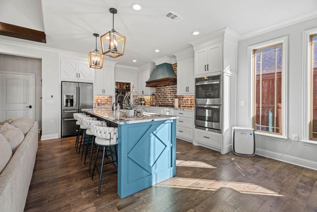 813 Avenue T, Shallowater, TX 79363