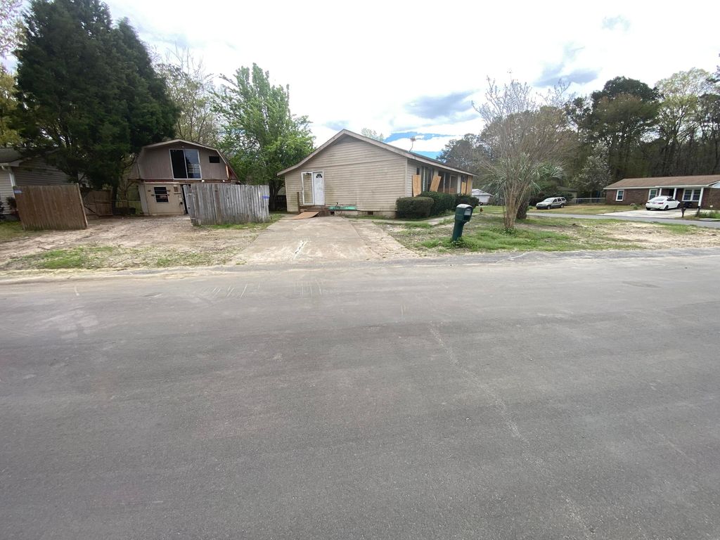123 Red Cedar Drive, Goose Creek, SC 29445