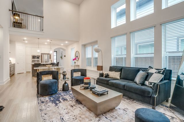 925 Carnation Drive, Crowley, TX 76036