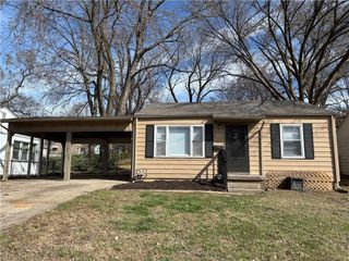 2005 S Northern Boulevard, Independence, MO 64052