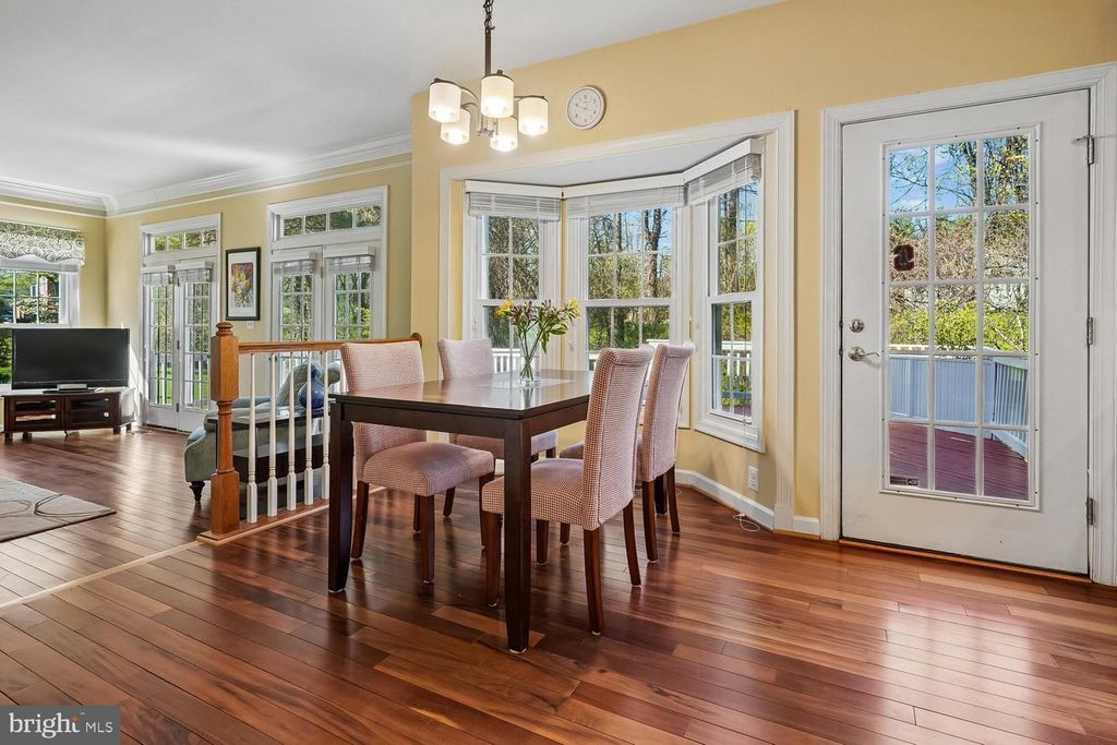 Image 12 of property listing at 13236 MAPLECREST DR, Potomac, MD 20854