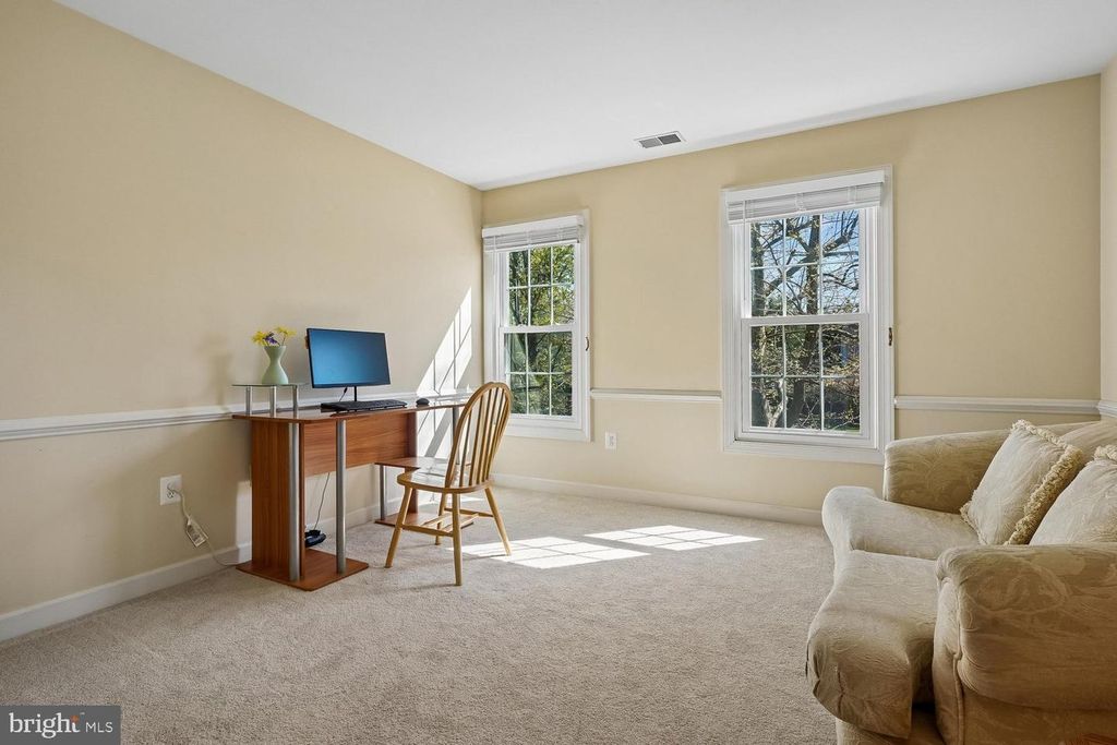 Image 22 of property listing at 13236 MAPLECREST DR, Potomac, MD 20854