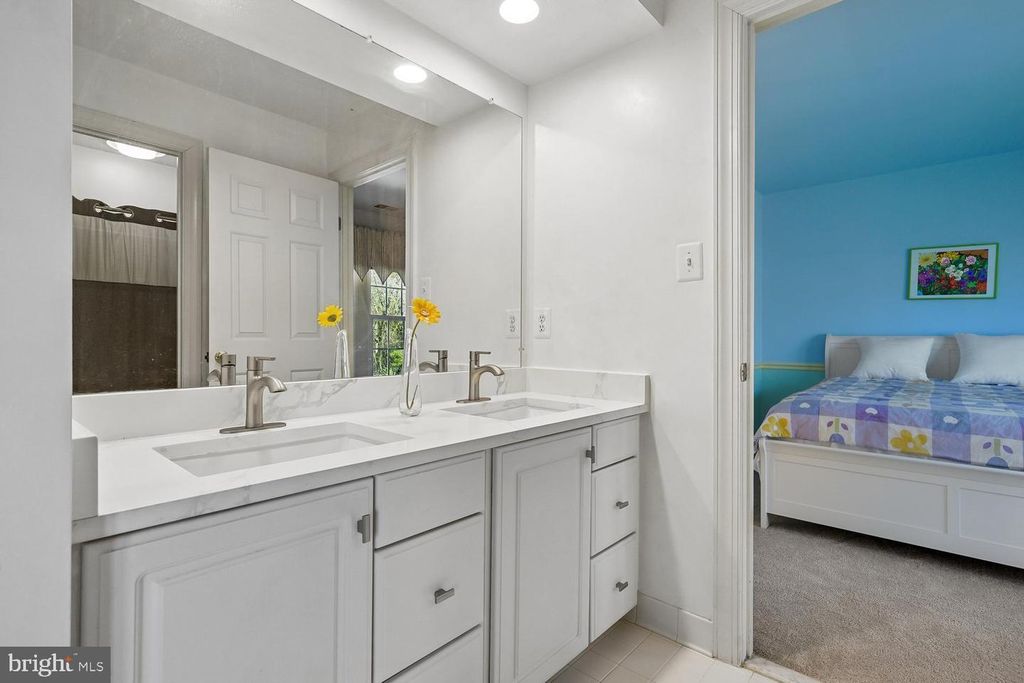 Image 27 of property listing at 13236 MAPLECREST DR, Potomac, MD 20854