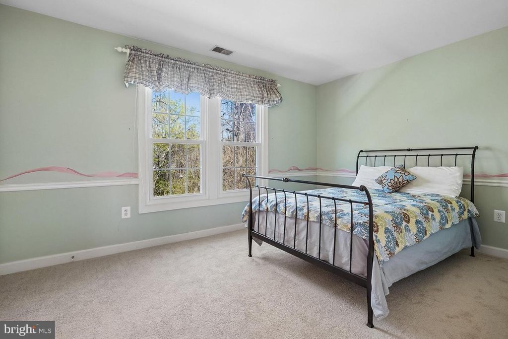 Image 29 of property listing at 13236 MAPLECREST DR, Potomac, MD 20854