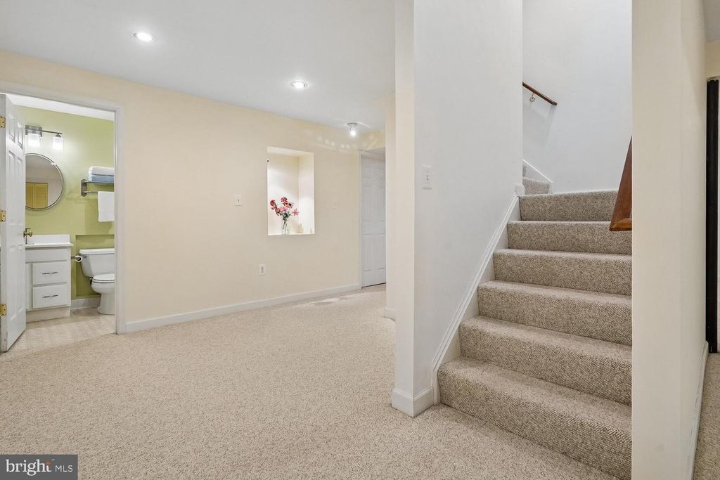 Image 32 of property listing at 13236 MAPLECREST DR, Potomac, MD 20854