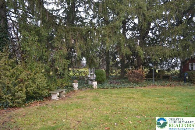 1424 Westgate Drive, Hanover Twp, PA 18017