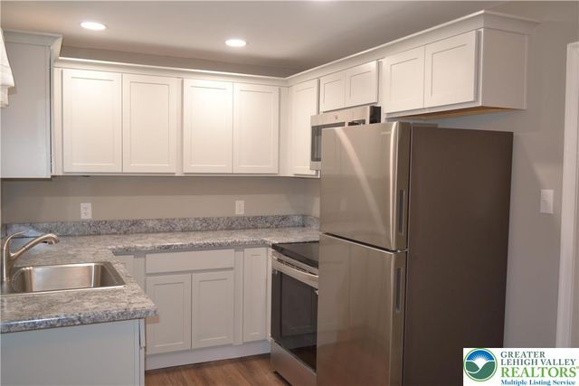 1424 Westgate Drive, Hanover Twp, PA 18017