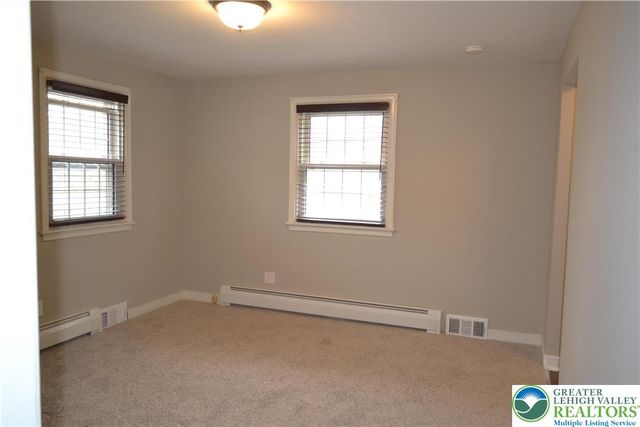 1424 Westgate Drive, Hanover Twp, PA 18017
