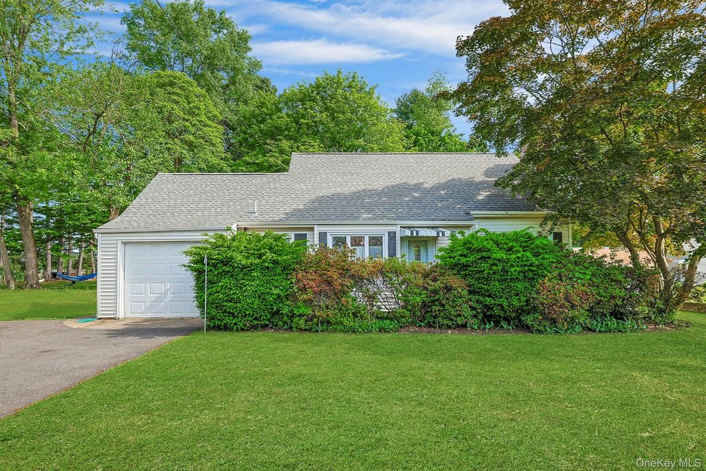 31 Townline Road, Pearl River, NY 10965