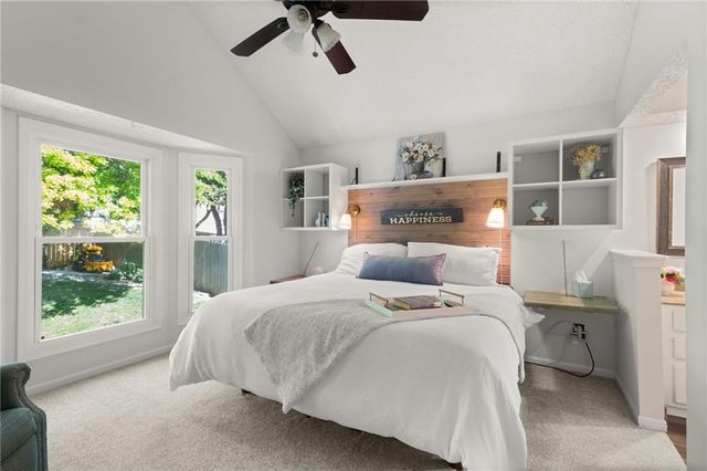 8609 GREENWAY Lane, Lenexa, KS 66215