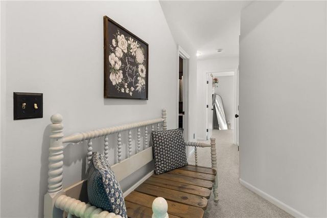 8609 GREENWAY Lane, Lenexa, KS 66215