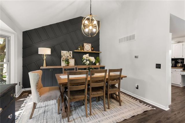 8609 GREENWAY Lane, Lenexa, KS 66215