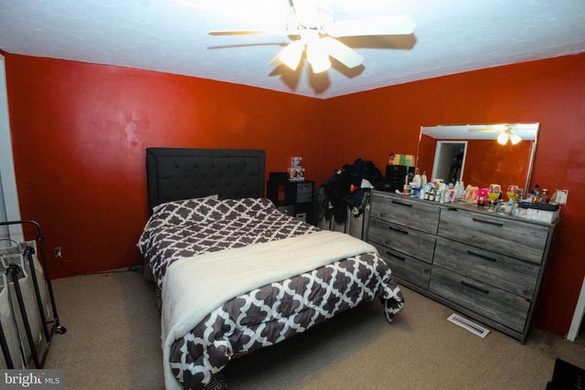 19 MARATHON DR, Mantua, NJ 08051